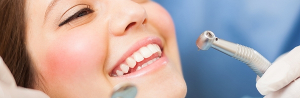 Odontologia - 5 erros graves que vão destruir os seus dentes