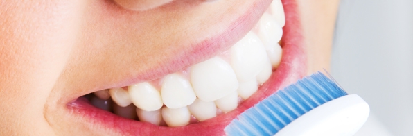 Odontologia - Clareando os dentes em casa: Como um dentista orienta?