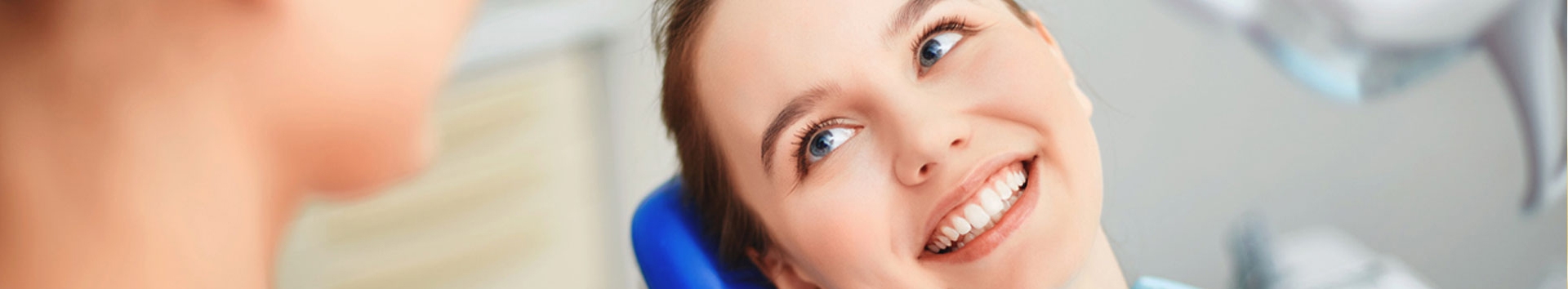 Como funciona a extração de dente com um dentista