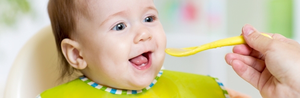 Pediatria - Papinha de bebê: 5 erros graves que você precisa corrigir urgente